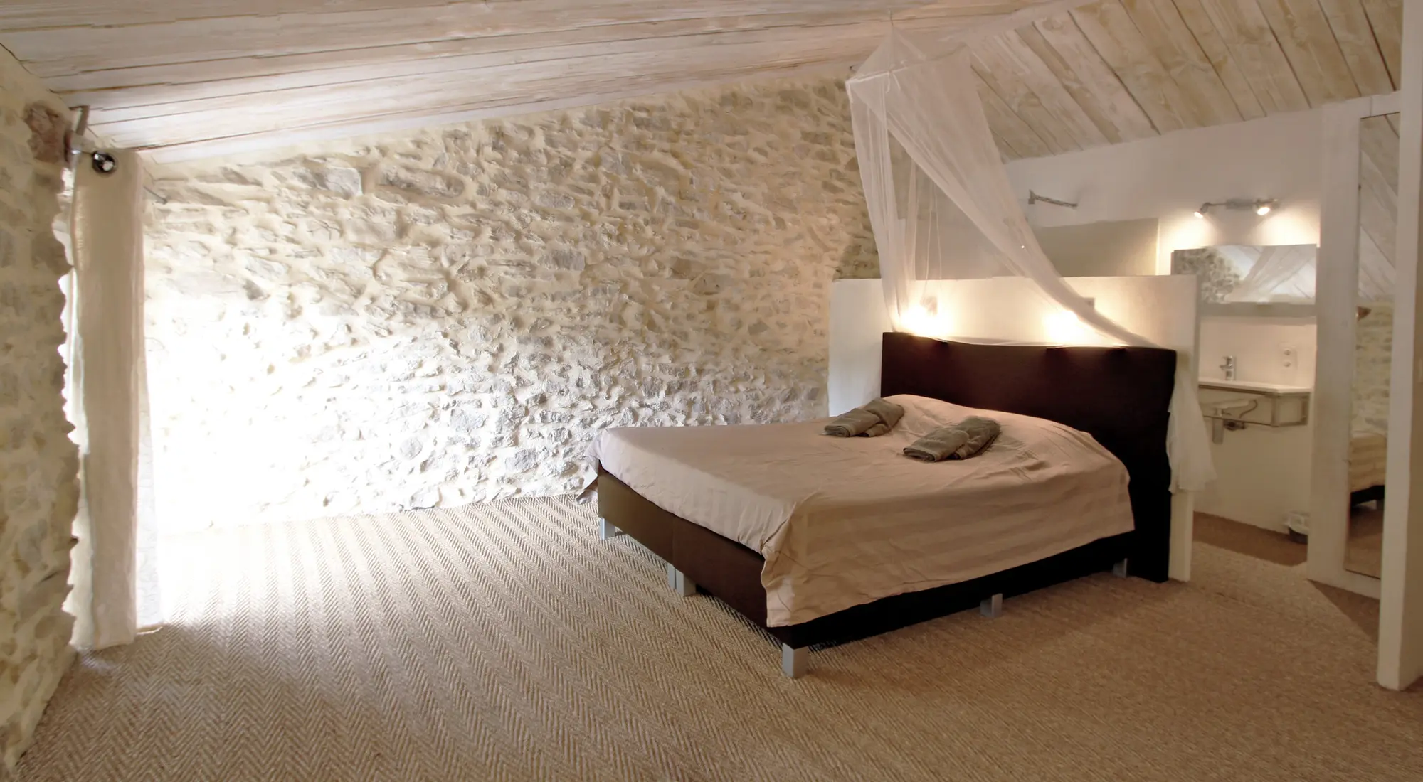 Chambre 4 avec salle de douche privative