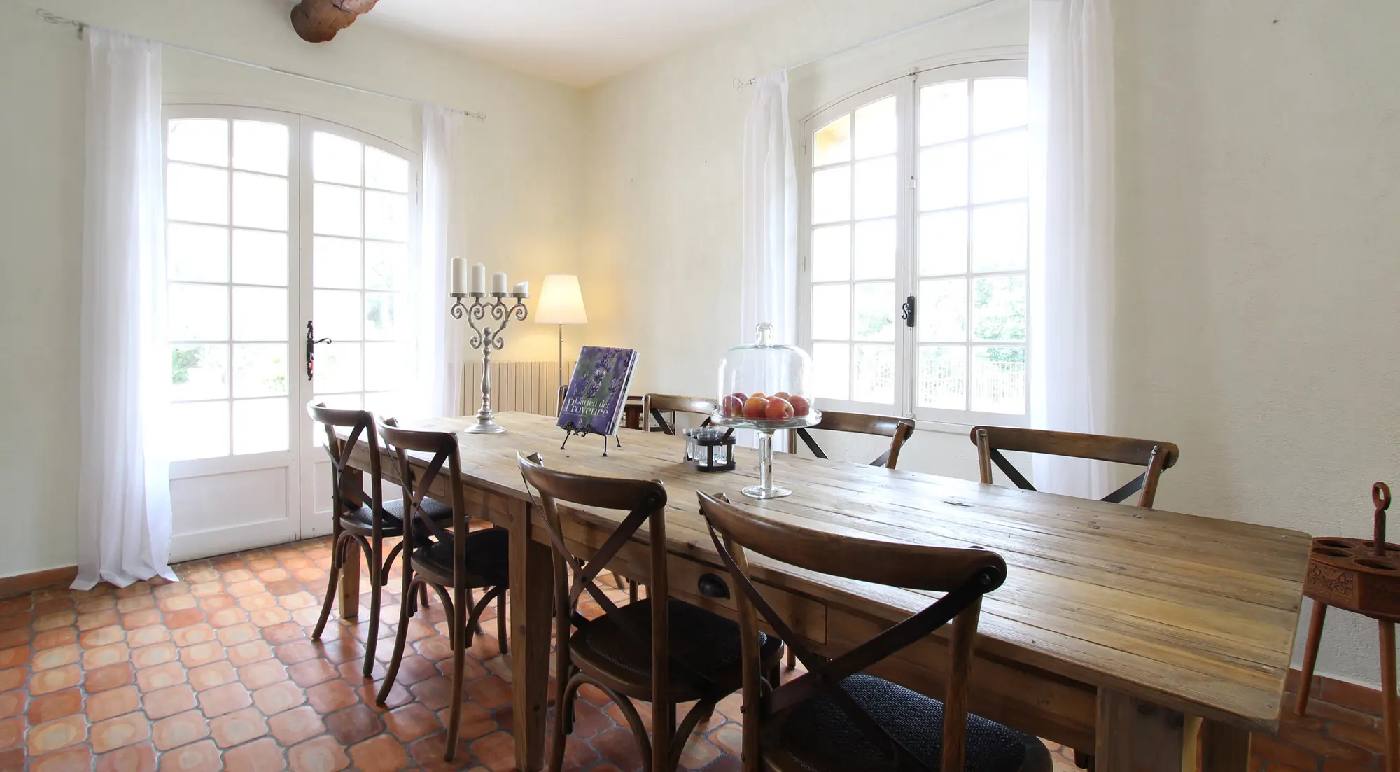 Dining room open onto the terrace