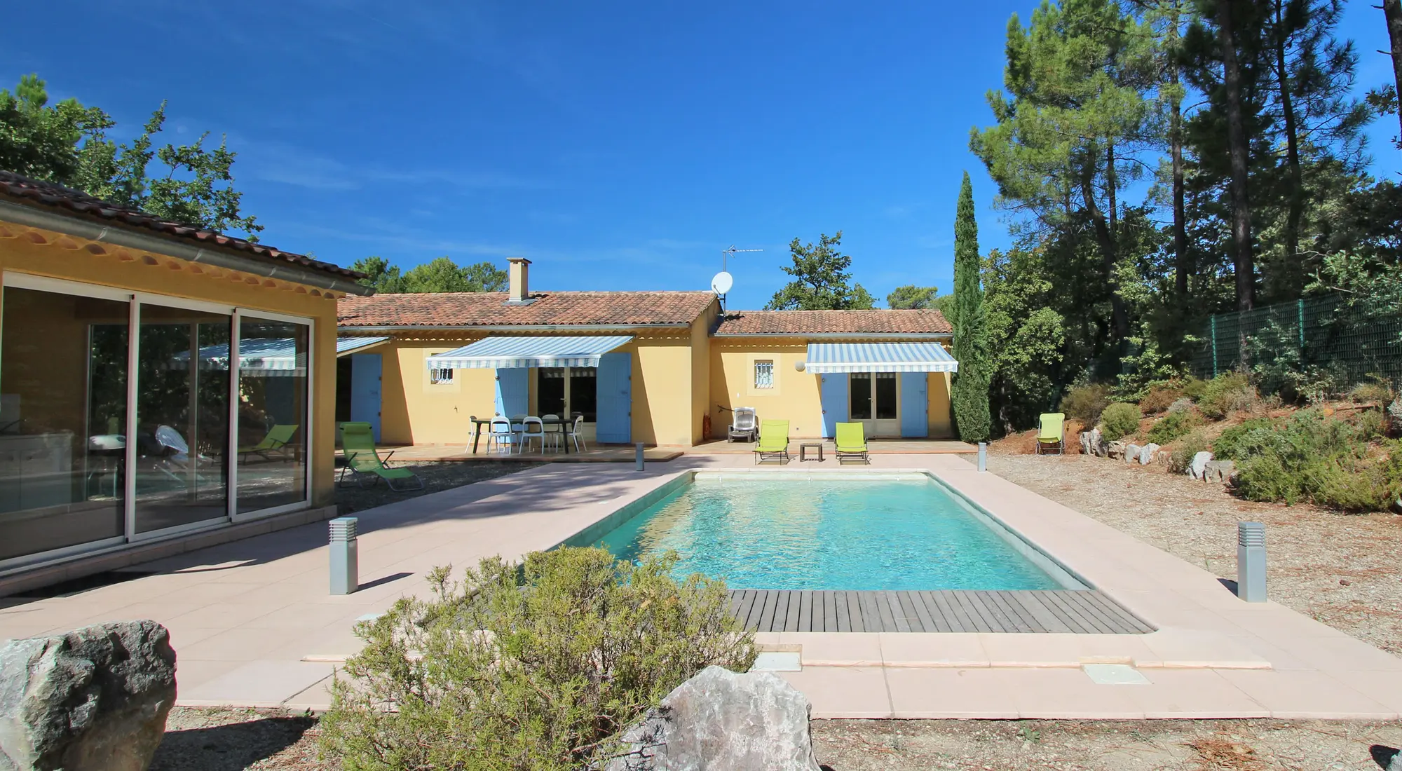 Welcome to Villa des Pins
