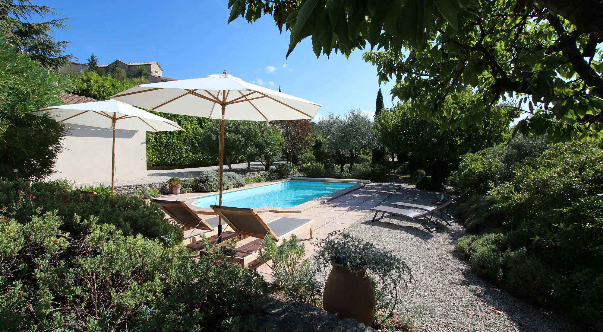 Piscine 8x4m ensoleillée