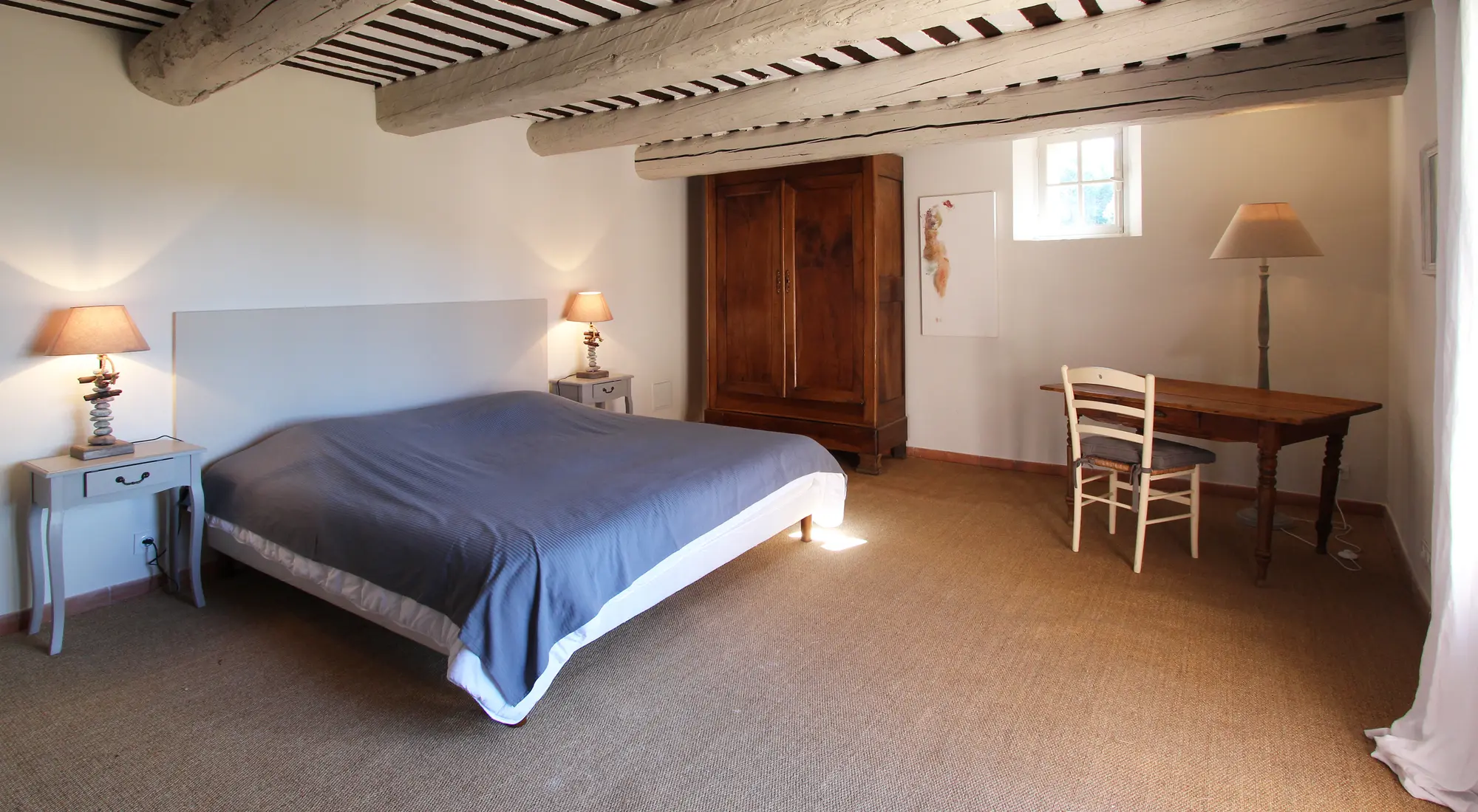 Chambre parentale 1, accès sur la cour