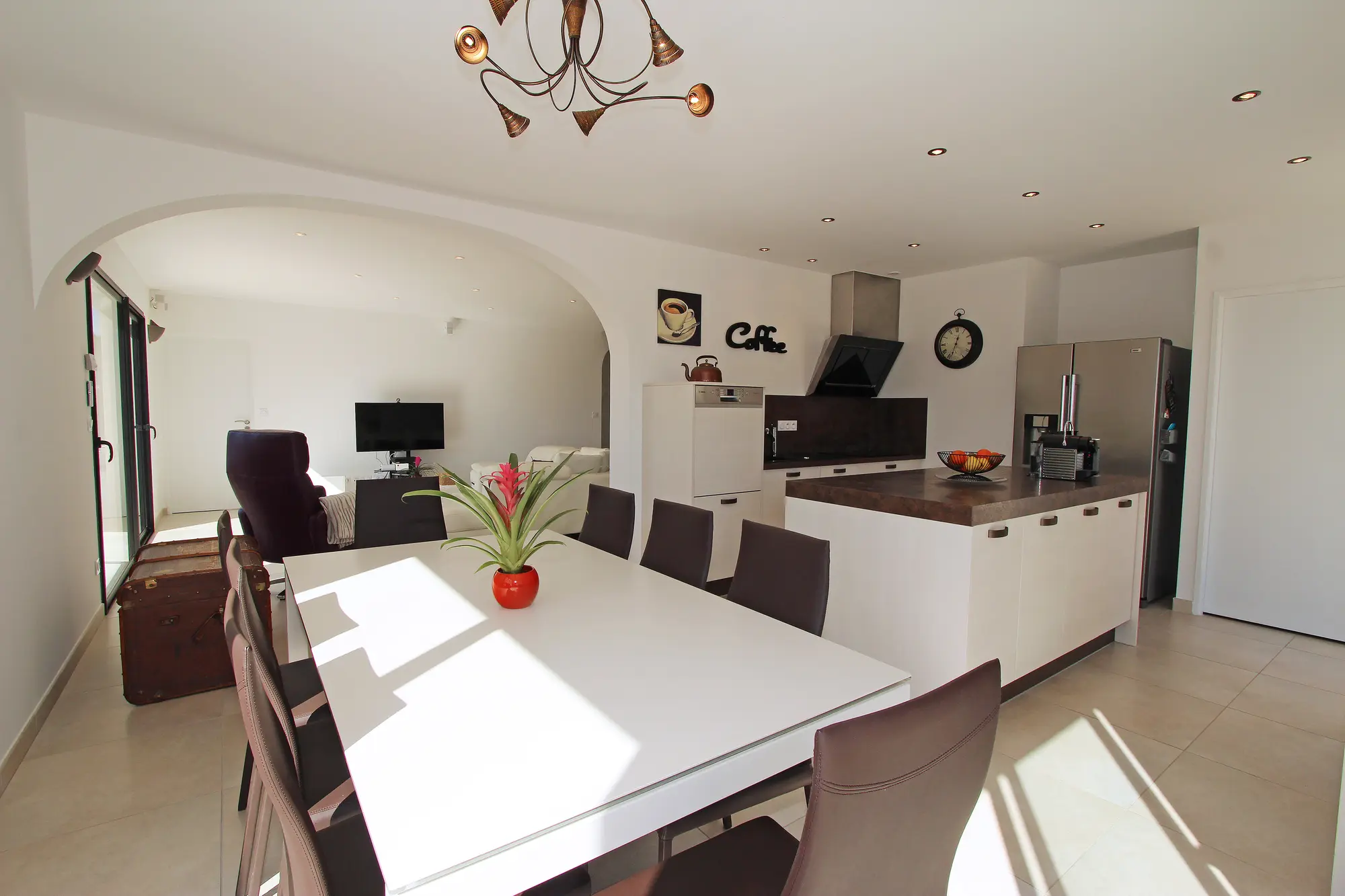 Cuisine ouverte sur le salon