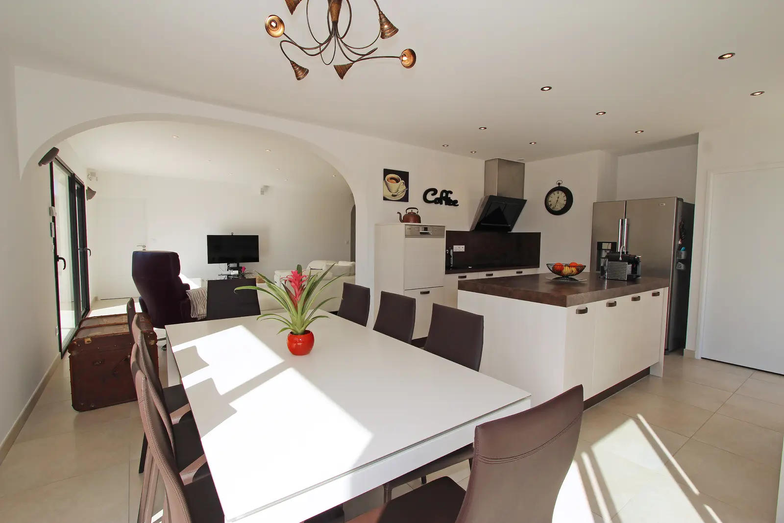 Cuisine ouverte sur le salon