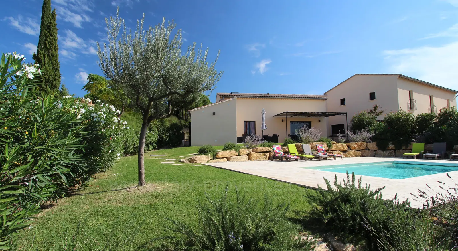Tout proche du village