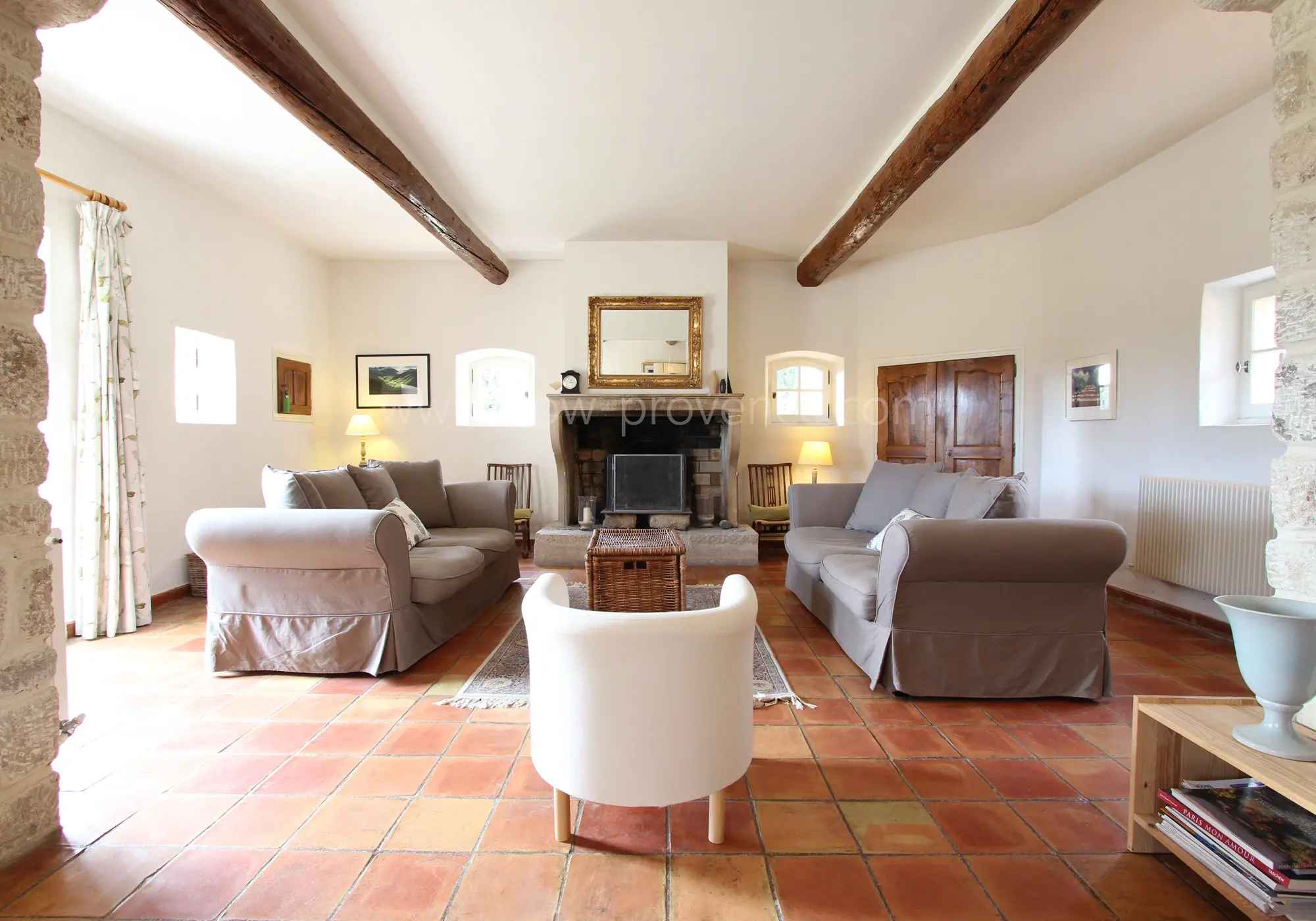 Confortable salon avec TV et lecteur DVD