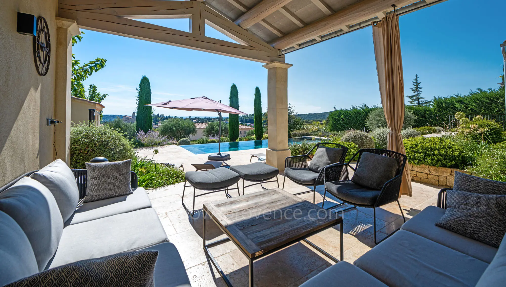 Vue depuis le poolhouse
