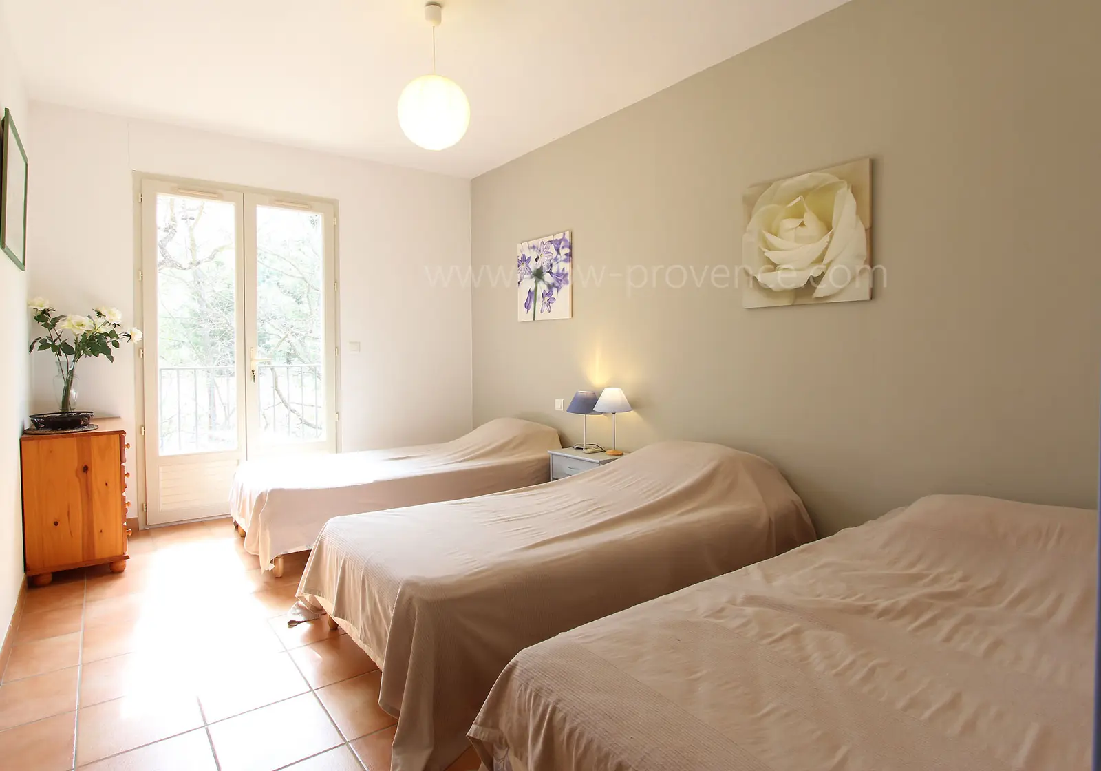 Chambre 3 avec accès au jardin